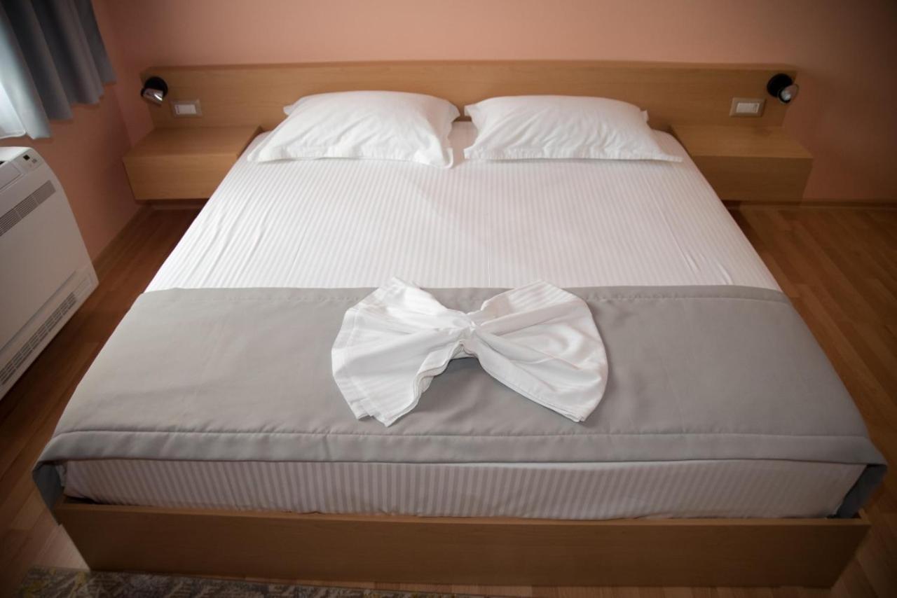 Elite Hotel Pogradec Room photo