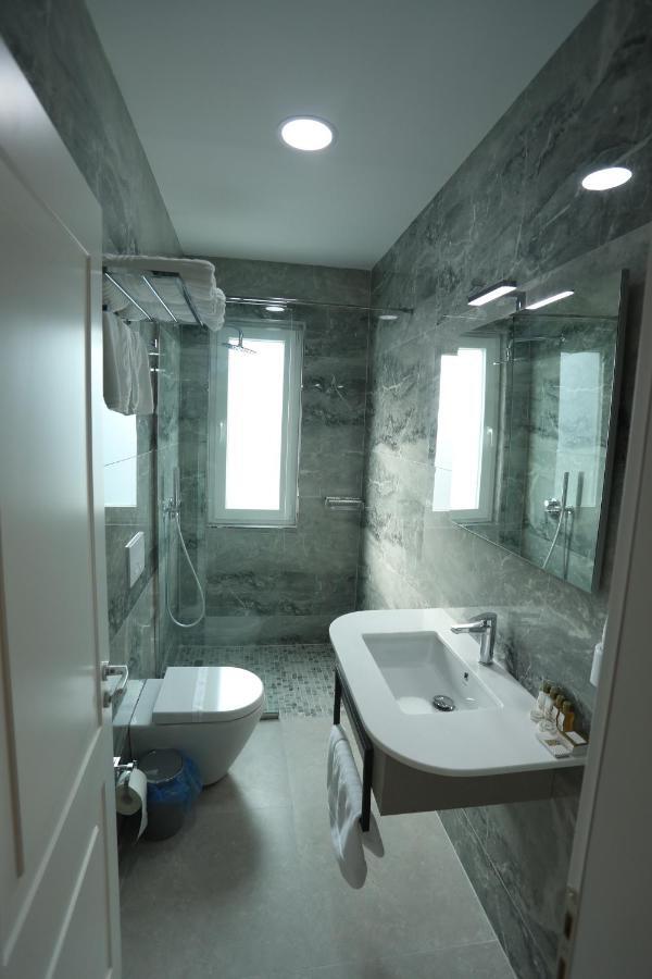 Elite Hotel Pogradec Exterior photo